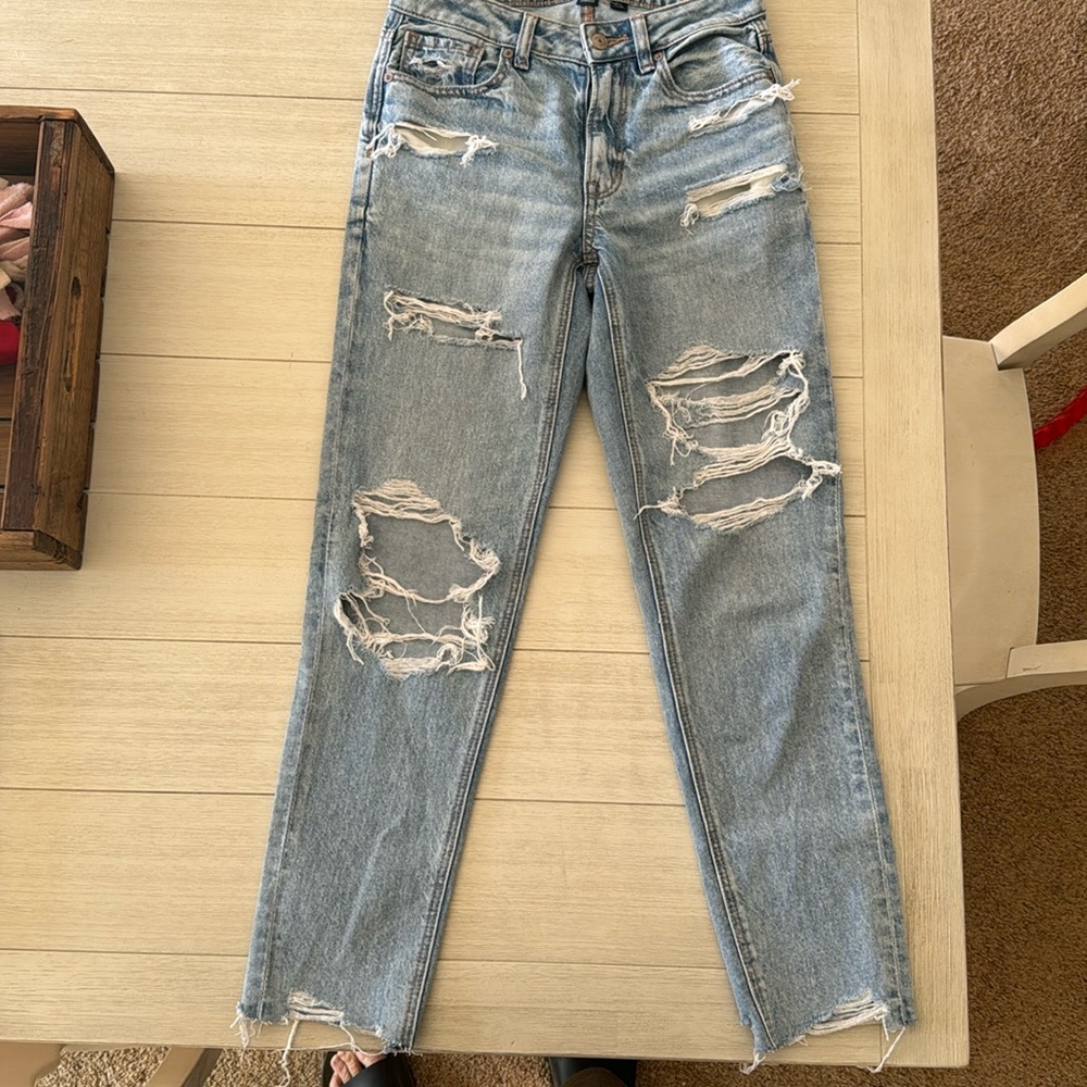 AMERICAN EAGLE STRIGID JEANS 00 short